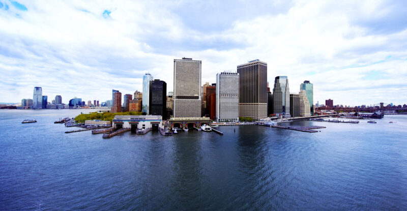 panoramic-view-of-beautiful-skyscrapers-and-river-m