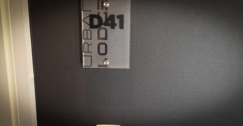 Display (4)