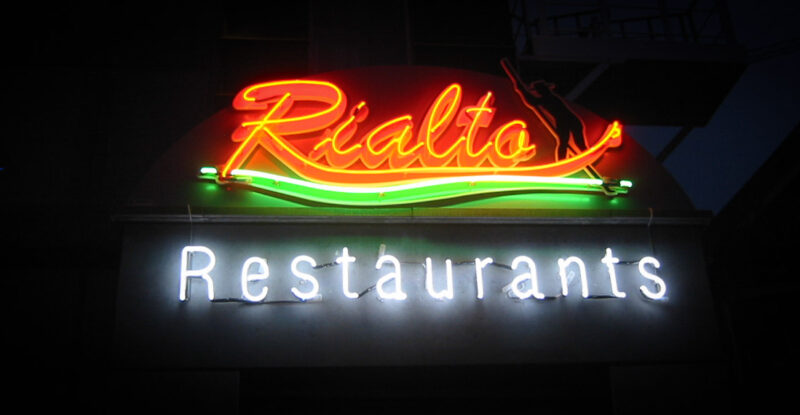 Neons (1)