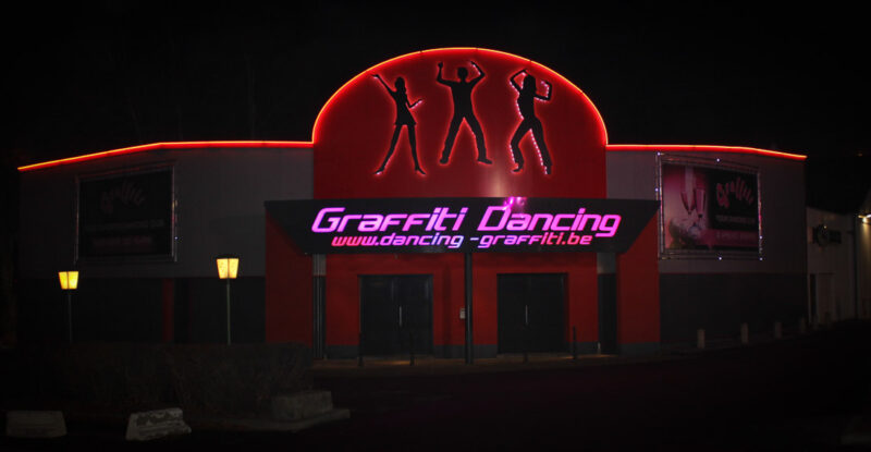 Neons (11)