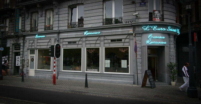 Neons (15)