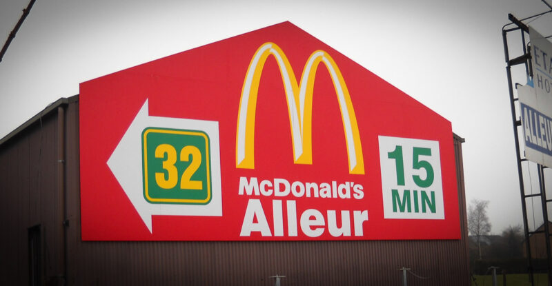 2. Panneaux publicitaires